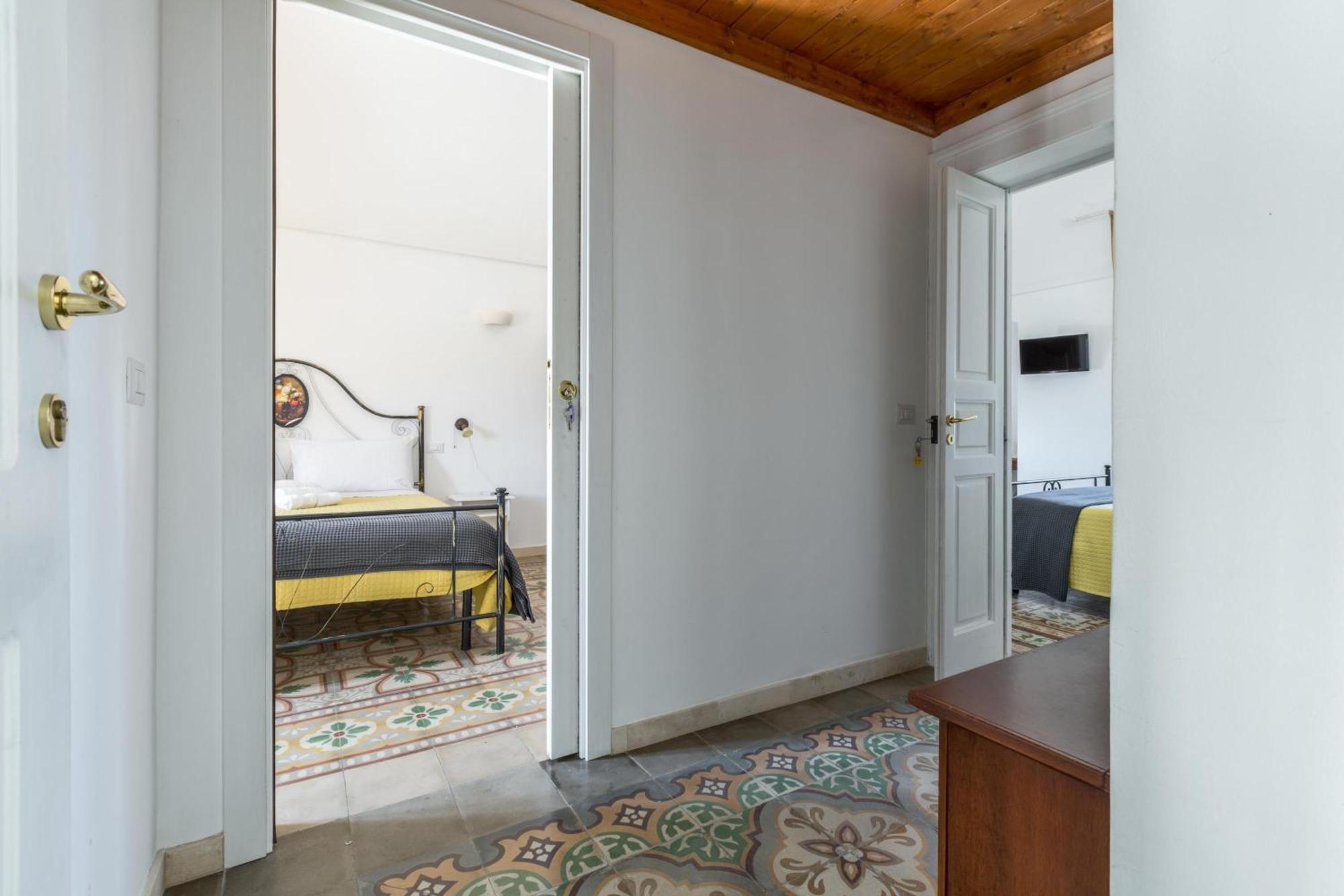 Tenuta Donna Teresa Villa Mottola Bagian luar foto